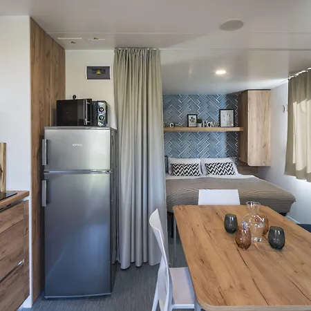 Falkensteiner Premium Mobile Homes And Prázdninový areál Zadar