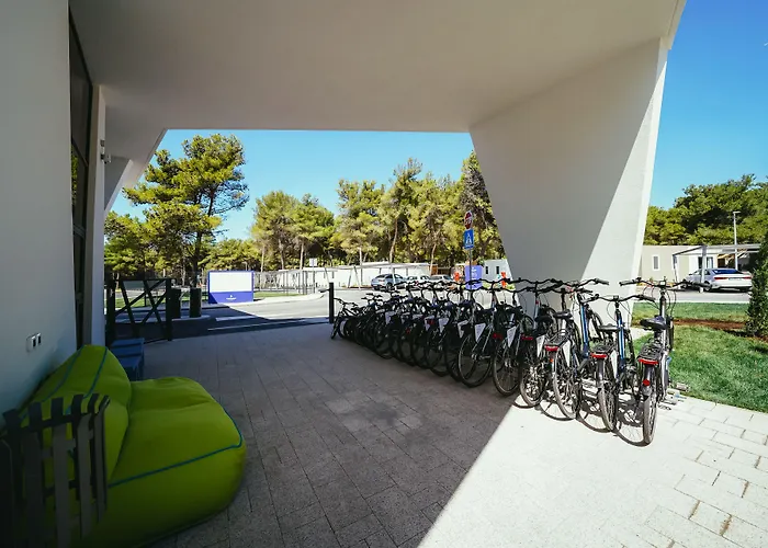 Falkensteiner Premium Mobile Homes And פארק נופש זאדאר