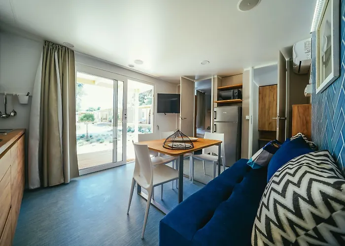 פארק נופש Falkensteiner Premium Mobile Homes And זאדאר