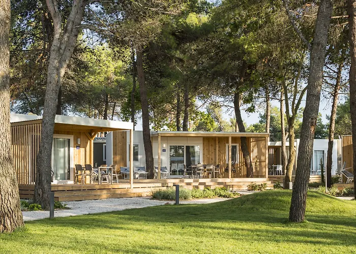 Falkensteiner Premium Mobile Homes And זאדאר