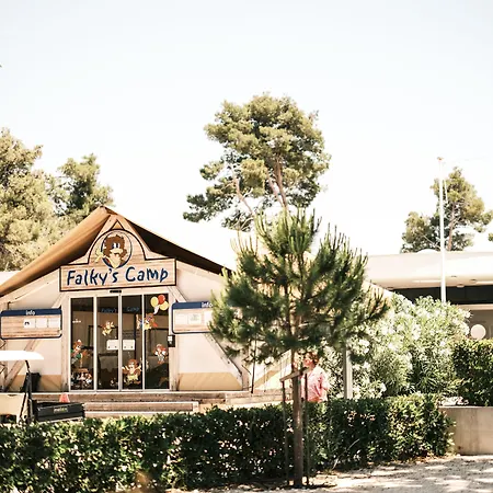 Falkensteiner Premium Mobile Homes And ホリデーパーク